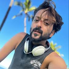 Profile for Niv David Regev