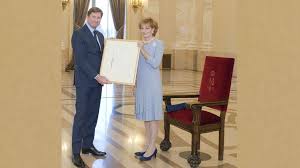 Rcs & rds, compania lider pe piata serviciilor de televiziune si de internet din romania. P G Is Recognized As Supplier Of The Royal House Of Romania For The Brands Ariel Fairy Lenor And Mr Proper Doingbusiness Ro