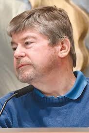 Airport panel rejects solar arrays