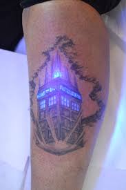 Here are some tardis tattoo designs. Blue Rose Studio On Twitter Doctor Who Tardis With A Touch Of Uv Magic Tattoo Uv Doctorwho Tardis Bluerosestudio Https T Co Zo8l8homzq