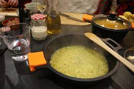 How to say cook in spanish. Cook Spanish Food In A Historical Flamenco Gypsy Cave Three Course Meal 2021 Granada