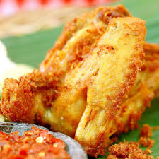 Resep ayam goreng renyah, empuk, lezat dan enak. Gambar Paha Ayam Goreng