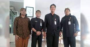 Edaran bupati bojonegoro tentang seragam asn bupati gencar promosikan batik daerah kabar madura dingin instan from i1.wp.com maybe you would like to learn more about one of these? Pemakaian Seragam Dinas Pemkab Blora Diubah Beritabojonegoro Com