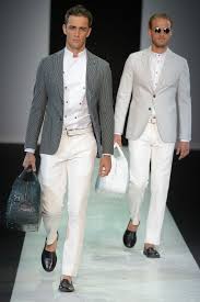 Kein geringerer als stardesigner giorgio armani ist für die stilsicher handschrift der kollektionen verantwortlich. 51 Armani Suits Ideas Armani Suits Armani Suits