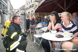 Vom Antrag Bis Zur Feier Feuerwehr Hochzeit Bugelperlen Feuerwehr Feuerwehr Heiratsantrag