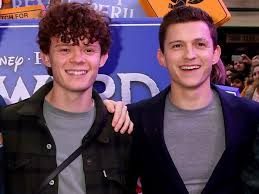 Us olympian lolo jones wins tom holland handstand challenge. Tom Holland Gave His Brother A Quarantine Haircut On Instagram Live Insider