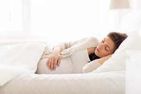 Kenapa Posisi Tidur Miring Ke Kiri Paling Baik Buat Ibu Hamil