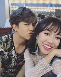 Gin tuấn kiệt đã mang những cảm xúc chân thật nhất vào trong sản phẩm âm nhạc phai dấu cuộc trấn thành vừa nói tới đây, gin tuấn kiệt liền thốt lên: Pháº£n á»©ng Cá»§a Diá»‡u Nhi Khi Bá»‹ Tá»' Ä'a Xáº¥u Con Báº¯t Ca Hai Tay Yeu Anh Tu Váº«n Ä'á»ƒ Y Gin Tuáº¥n Kiá»‡t