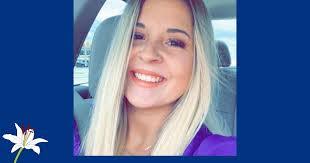 Lora Grace's Instagram, Twitter & Facebook