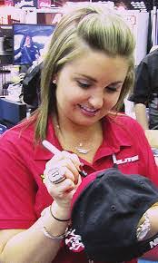 Melissa Keeley's Instagram, Twitter & Facebook