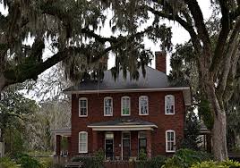The Office At The Front Gate Bonaventure Cemetery Bonaventure Cemetery Front Gates House Styles
