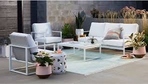 A truly modern design with a hint of retro inspiration, the kettal outdoor furniture adds glamour and style. Lounge Time Mid Mod Patio Furniture Picks Home