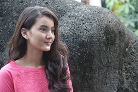 Pasangan pemain sinetron, aditya zoni dan zoe abbas jackson sudah berpacaran kurang lebih dua tahun lamanya. Kenal Lebih Jauh Nabila Zavira Dari Sinetron Tuhan Ada Di Mana Mana Layar Id
