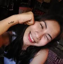 Pag ako niloko mo? Wag kang mag alala.. Mas matinding live ang gagawin ko  kesa kay meiko. Partida di tayo kasal ❤️ labyuu ❤️ andito lang ako palagi  sa tabi mo inaantay