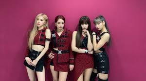 If you're looking for the best pink and black backgrounds for desktop then wallpapertag is the place to be. Ladies Yuk Tampil Kece Ala Blackpink Dengan Deretan Sweater Keren Ini