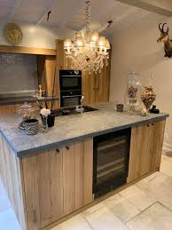 Pin Van Hooft Op Buitenschrijnwerk Landelijke Stijl Camba In 2020 Interieurontwerp Keuken Keuken Landelijke Keuken