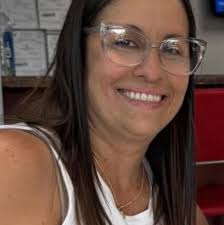 Les notificamos el fallecimiento de quien en vida fuera Daisy Oliveras  Santiago, residente de Mattei. Su cuerpo estará expuesto el martes, 23 de  julio de 2024 de 1:00 a 7:00 pm. El