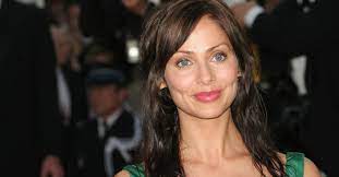 Bilhassa iki katlı mcdonalds'ların üst katına yerleşmiş bu topluluk aslında hemen farkedilebilir. Torn Star So Sieht Natalie Imbruglia Heute Aus
