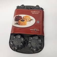 Wir haben die besten 2021 von kuchenbackformen im ausverkauf. Nordic Ware Sunflower Mini Sonnenblumen Kuchen Backform Emis Backformenladen