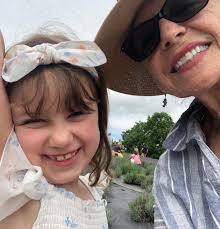 Desirée Lynch (@des_lynch) • Instagram photos and videos