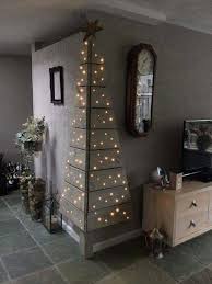 No Room For A Christmas Tree Here S A Solution Christmas Decor Diy Creative Christmas Christmas Diy