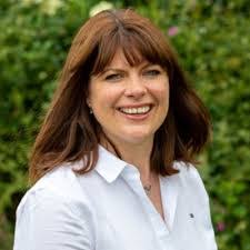 Heidi Butterfield's Instagram, Twitter & Facebook