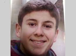 Lucas tronche est né le 18 avril 1999.il est le cadet d'une famille de trois garçons.ses parents, nathalie et éric, sont tous les deux ingénieurs au commissariat à l'énergie atomique et aux énergies alternatives (cea) sur le site nucléaire de marcoule 1. Disparition De Lucas Tronche Nous Sommes Aneantis Confie Sa Grand Mere En Correze Chauffour Sur Vell 19500