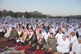 وأول أعمال العيد تكون صلاة العيد في صباح العيد بعد شروق الشمس بثلث ساعة تقريبًا، ويلتقي المسلمون في العيد ويتبادلون التهاني ويزورون أهليهم وأقرباءهم وهذا ما يعرف. Ù…Ù† Ù…ØµÙ„Ù‰ Ø§Ù„Ø¹ÙŠØ¯ ÙÙŠ Ø§Ù„Ø¹Ù„Ø§ Ù„Ø¹Ø§Ù… Ù¡Ù¤Ù£Ù¨Ù‡Ù€ Vip2099