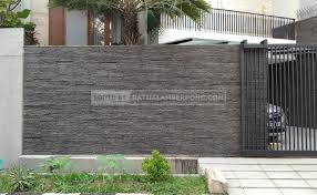 Dengan kelebihan tersebut, coba perhatikan 11 ide desain pagar dari material batu alam di bawah ini. Pagar Mewah Dengan Batu Aandesit Susun Sirih Jual Batu Alam Terlengkap Dijakarta