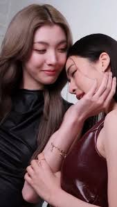 Ling-Ling you forgot your Bling-Bling 💎