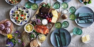 Voir plus d'idées sur le buffet bas peint avec tiroirs dont un secret; Ikea Is Hosting Its Annual Easter Paskbord Buffet On Friday April 5