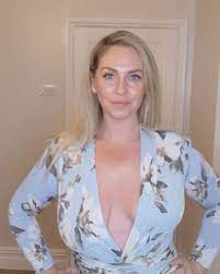 Nature lover, animal lover, kid lover, mother earth lover, moon lover and lovable weirdo. Josie Gibson Private Photos 01 05 2021 In 2021 Gibson Celebrities Social Media Celebs