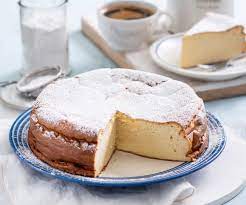 · pound cake with sweetened condensed milk is a rich and delicious dessert with an old fashioned sweet vanilla taste. Cocok Banget Jadiin Teman Minum Kopi 10 Varian Cake Enak Khas Polandia Kometoday Com