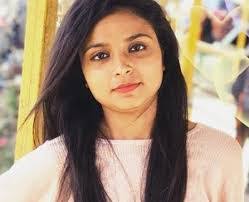 Divye Kumar's Instagram, Twitter & Facebook