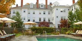 Free coffee, tea, hot chocolate and snacks are available throughout the day. Stockbridge Hotel Offers The Red Lion Inn