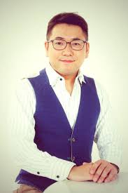 ゲスト 西山 太郎 tarou nishiyama イベント企画や学生ボランティアの高校生チーム キッズウインドウ を担当する敏腕部長 vest dress bachelorette party fashion