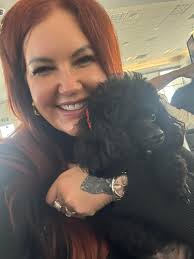 A vanilla latte for the win. 🥇 ￼ 3 days in a row. I guess I kind of like  this place. 🤣🤣🤣