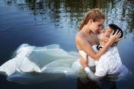 Diese sind an den meisten pilgerstätten erhältlich. Trash The Dress Brautkleid Zerstoren
