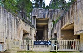 タラスクの伝説は、フランス南部プロヴァンス地方に、12世紀初頭 、あるいは12世紀末に発祥したものと考えられている 。 中世のいくつかの文献のなかに、とくに『黄金伝説』所収の聖女マルタ伝があるが 、これは12世紀中葉～13世紀中葉の主な4種の中世ラテン語文献のなかでももっとも短文. Ferienhaus Tarascon Frankreich Fpb425 Novasol