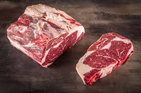 Prime rib is a classic roast beef preparation made from the beef rib primal cut, usually roasted with the bone in and served with a simple pan sauce made from its natural juices. Der Schwarzwalder Prime Beef Entrecote Rib Eye Steak Online Kaufen