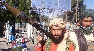 Os talibã surgiram como uma alternativa caracterizada pela predominância pachtun, o grupo étnico maioritário no país e pelo rigor religioso extremo, criando na . Qxrfavo9ugnfim