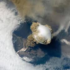 Pyrocumulus Clouds Off A Volcano Spawning Tons Of Waterspouts ... On  Video!!! AMAZING! - WDRB Weather Blog