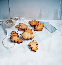 Recette De Noel Des Sables En Forme De Sapin Recette Recette Sable Biscuit De Noel Cookies Decores