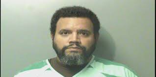 Police: Des Moines man beat runaway daughter with belt