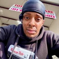 CarX Street game reviews and physics?