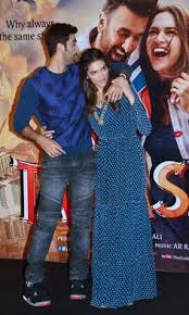 Ranbir Kapoor And Deepika Padukone At The Trailer Launch Of Tamasha Bollywood Fashion Style Bollywood Outfits Deepika Padukone Style Bollywood Celebrities