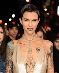 In 2010, rose was linked to the australian fashion house milk and honey who designed a fashion line which embodied her unique personality and style. Ruby Rose Deletes Twitter After Trolls Slam Batwoman Casting