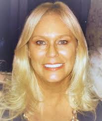 Danielle Kingsley, Notary Public in Sarasota, FL