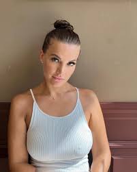 Kira Shine (singer) - Free sexy pics, galleries & more at Babepedia