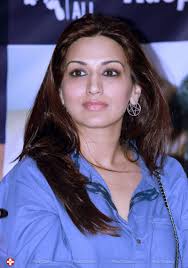 Sonali Bendre Wallpapers Wallpaper Cave Sonali has three sisters and was in her own words a quiet child who loved to read. sonali bendre wallpapers wallpaper cave